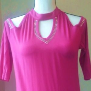 Belldini 3/4 length sleeve pull-over knit top